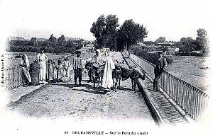 243- Orleanville - Sur le pont du Cheliff